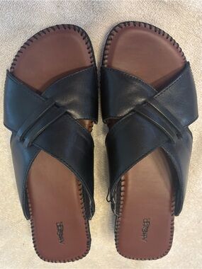 AirStep Zalea with Black Leather Uppers Slide Sandals. NWOT. Size 9M